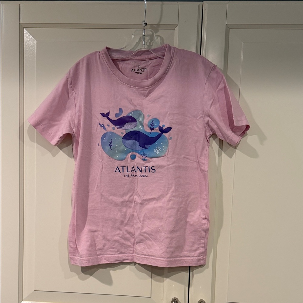 Gap Atlantis Hotel Dubai Kids Pink T-Shirt (size 9-11)